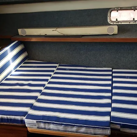 船屋 Pe Yacht Limanu
